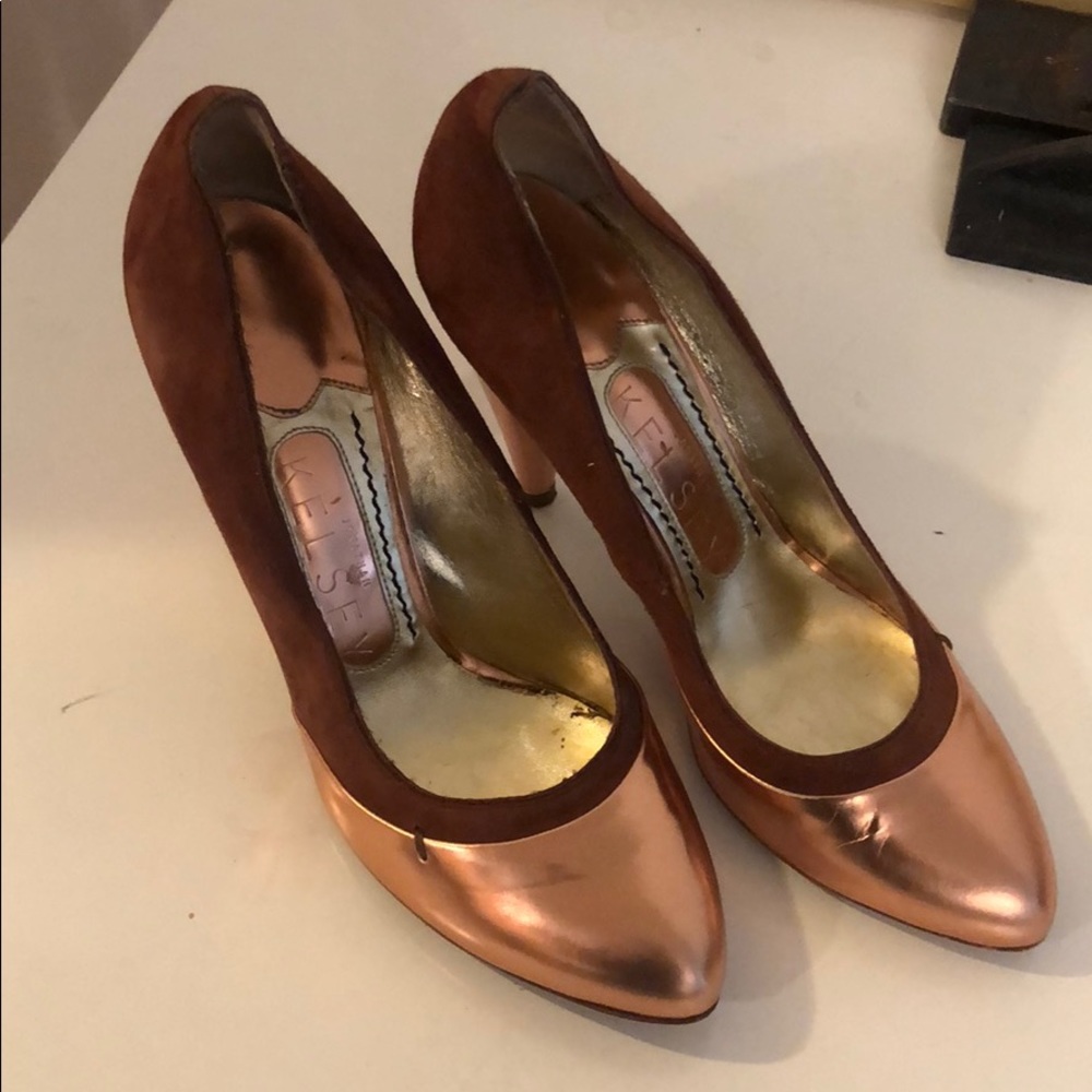 Johnathan Kelsey pumps